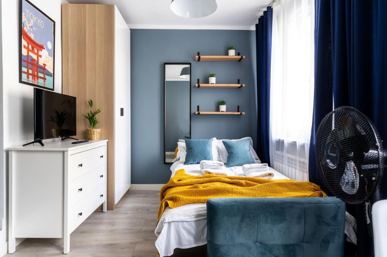 Golden - Brand New And Stylish - Browary Warszawskie - Ogrodowa Warschau